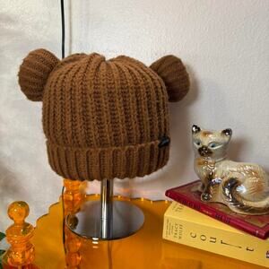 Brown ribbed knit bear beanie